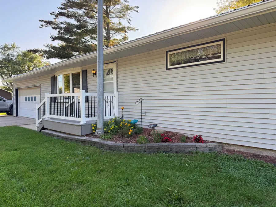 413 NW 8th Avenue, Independence, IA 50644 - #2