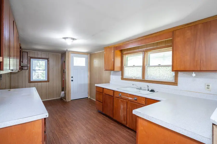 181 4th St, Evansdale, IA 50707 - #3