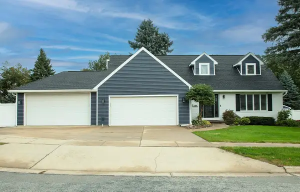 1604 Hillside Avenue, Waverly, IA 50677