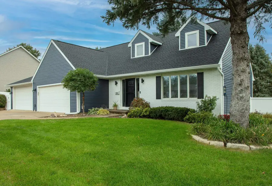 1604 Hillside Avenue, Waverly, IA 50677 - #2
