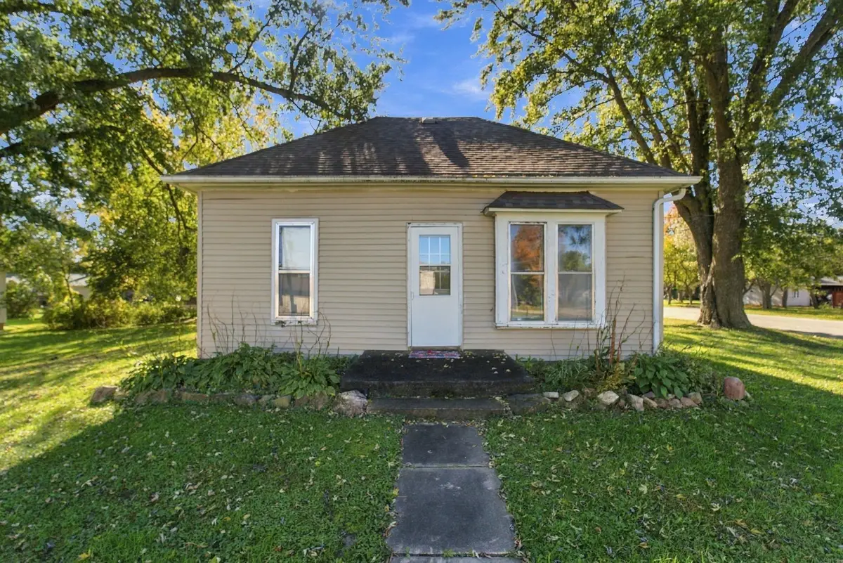 424 E Jackson Street, Shell Rock, IA 50670 - #1