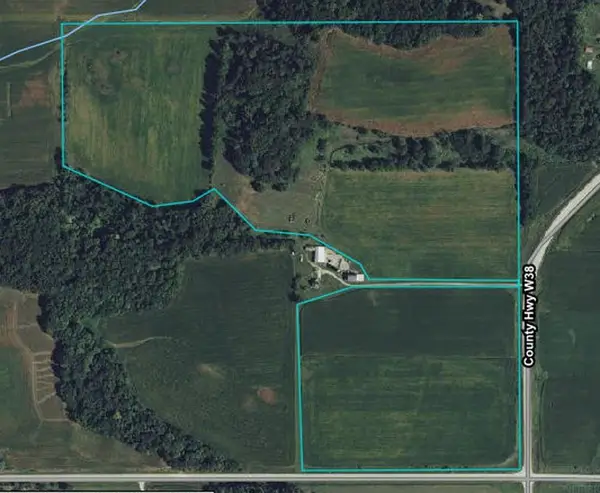 Locust Road, Decorah, IA 52101