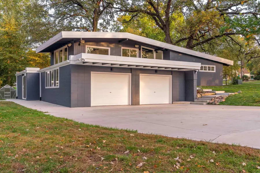 2620 Ashland Avenue, Cedar Falls, IA 50613 - #3