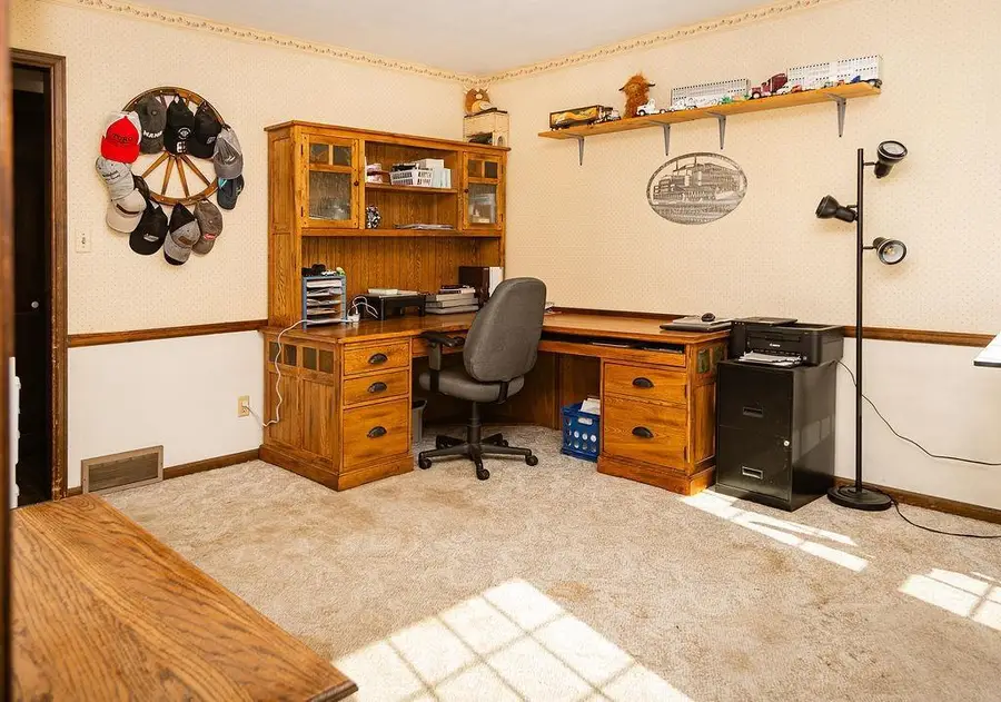 1518 Hickory Heights Drive, Waverly, IA 50677 - #3