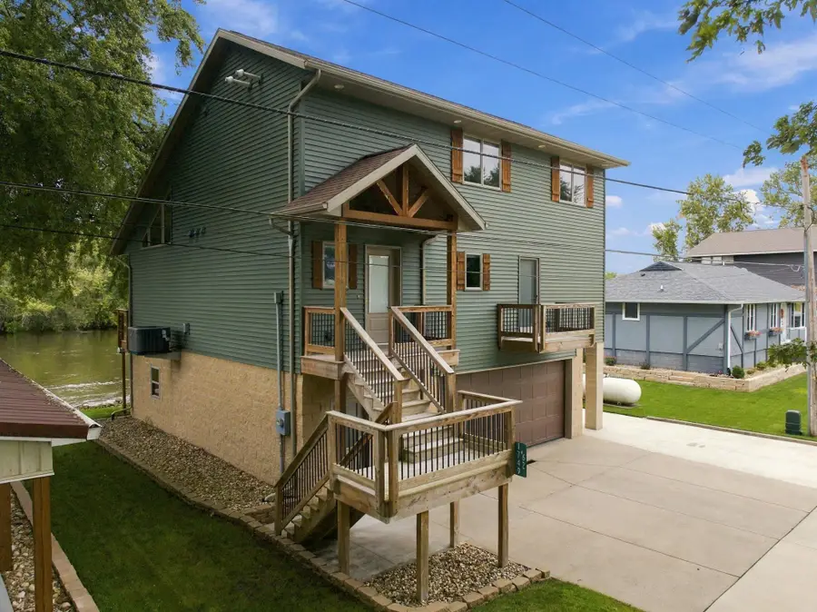 1749-62 Golf Course Boulevard, Independence, IA 50644 - #2
