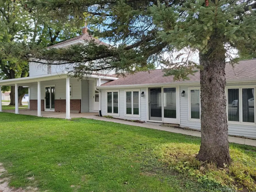 321 N Vine Street, West Union, IA 52175 - #3