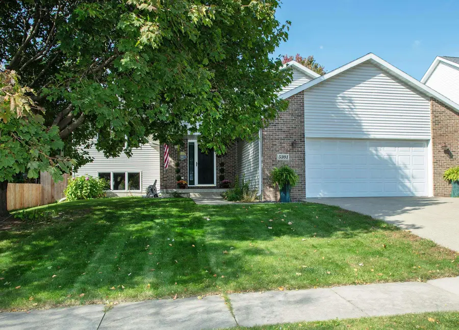 5301 Carey Drive, Cedar Falls, IA 50613 - #2