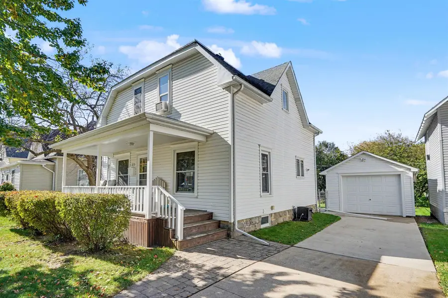322 5th Ave Se, Oelwein, IA 50662 - #3