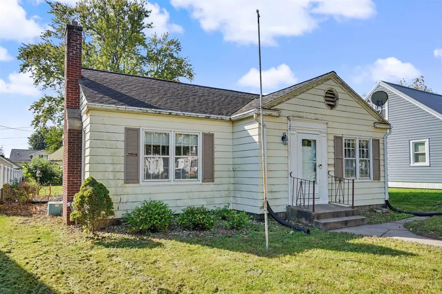330 Alta Vista Avenue, Waterloo, IA 50703 - #2