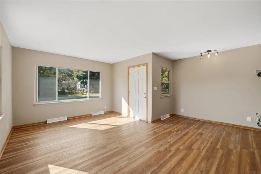 1254 Northey Street, Waterloo, IA 50703 - #2