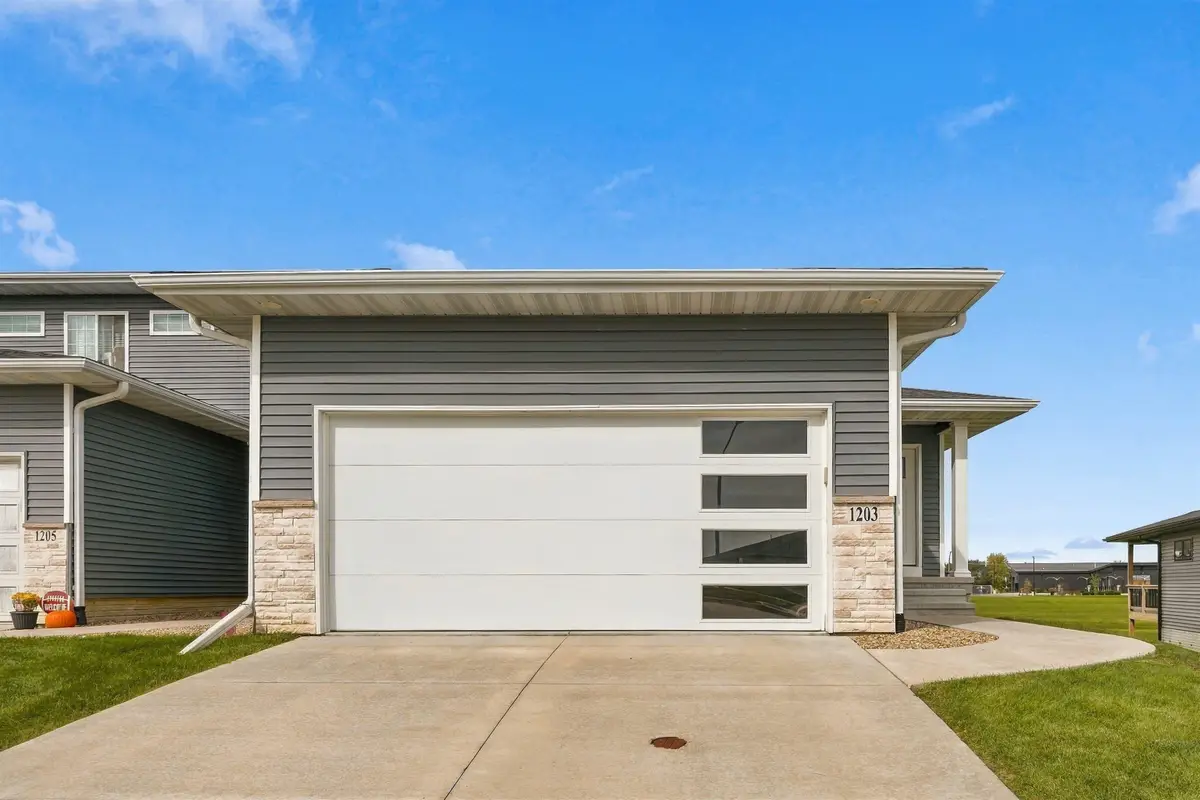 1203 Loren Drive, Cedar Falls, IA 50613 - #1
