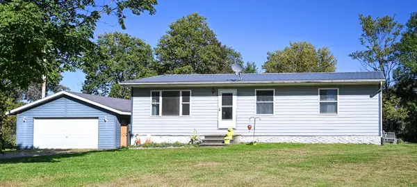 1863 Honey Creek Road, Manchester, IA 52057