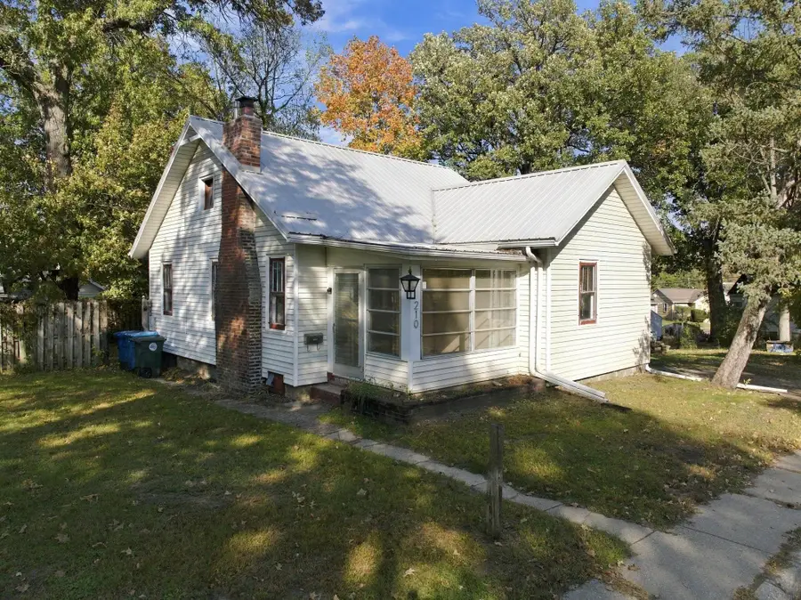 210 Poplar Avenue, Waterloo, IA 50703 - #3
