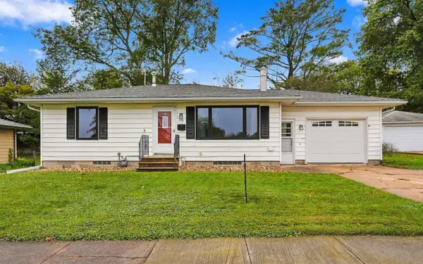 408 N Division Street, Cedar Falls, IA 50613