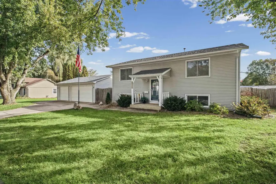 210 Pine Street, Waverly, IA 50677 - #2
