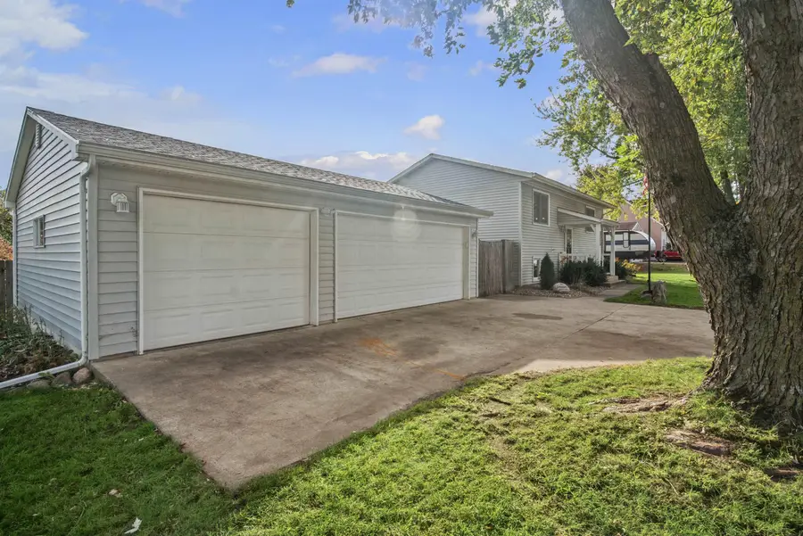 210 Pine Street, Waverly, IA 50677 - #3