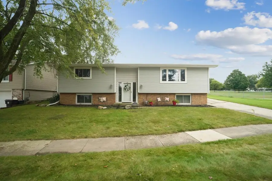 909 Barnett Drive, Cedar Falls, IA 50613 - #2