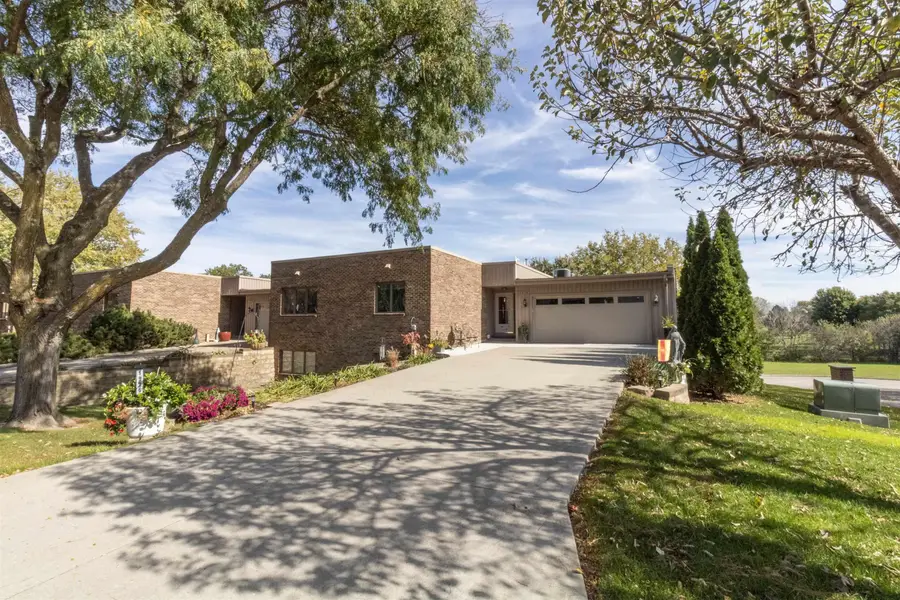 1926 Kamille Court, Waterloo, IA 50701 - #2