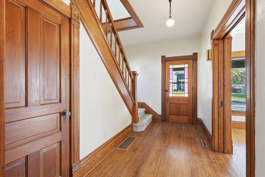 410 N Frederick Avenue, Oelwein, IA 50662 - #2