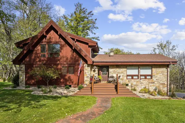 3943 Beaver Ridge Circle, Cedar Falls, IA 50613