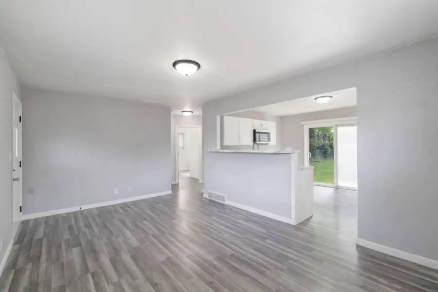 1228 Lyon Avenue, Waterloo, IA 50702 - #3