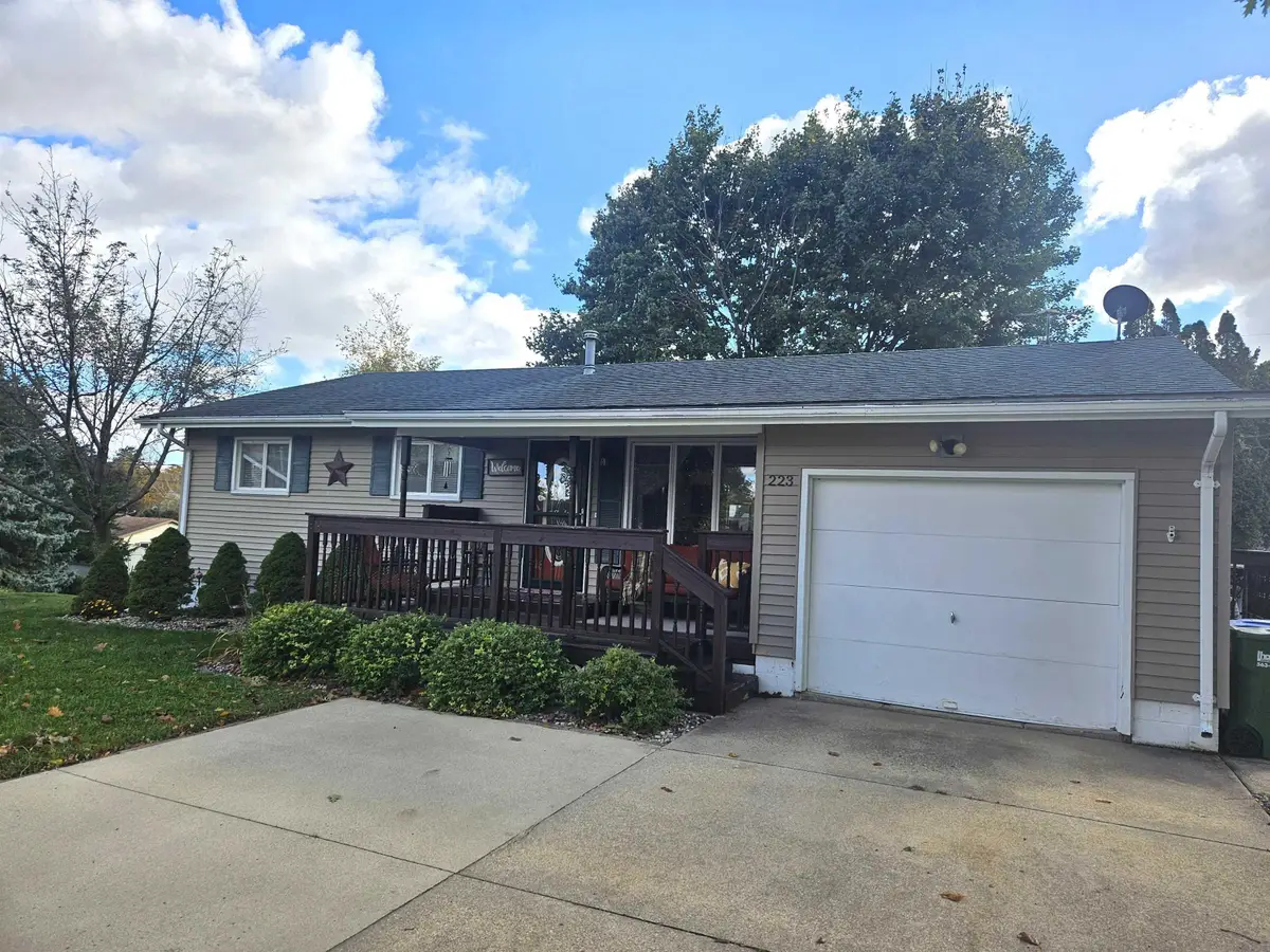 223 Red Maple Avenue, Cresco, IA 52136 - #1