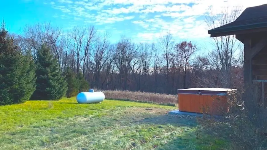 1819 Shamrock Lane, Waterville, IA 52170 - #2