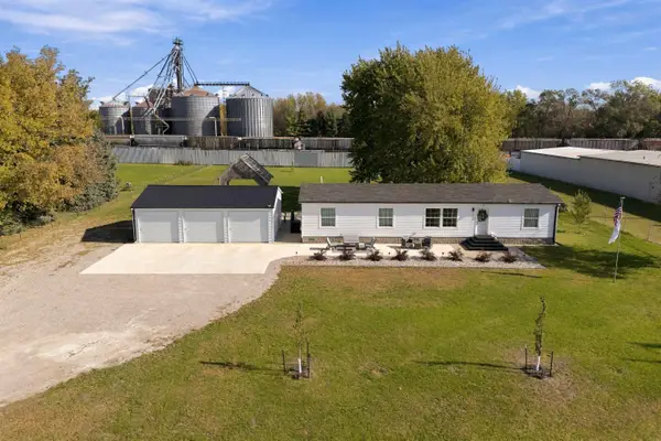 7125 La Porte Road, Washburn, IA 50702