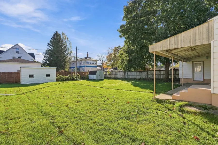 407 N Wanut Avenue, New Hampton, IA 50659 - #3