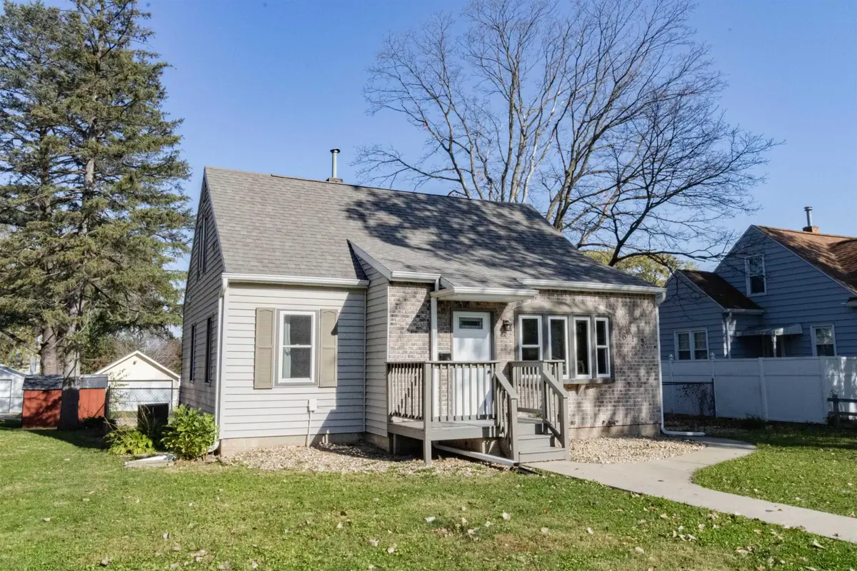 813 Bourland Avenue, Waterloo, IA 50702 - #1
