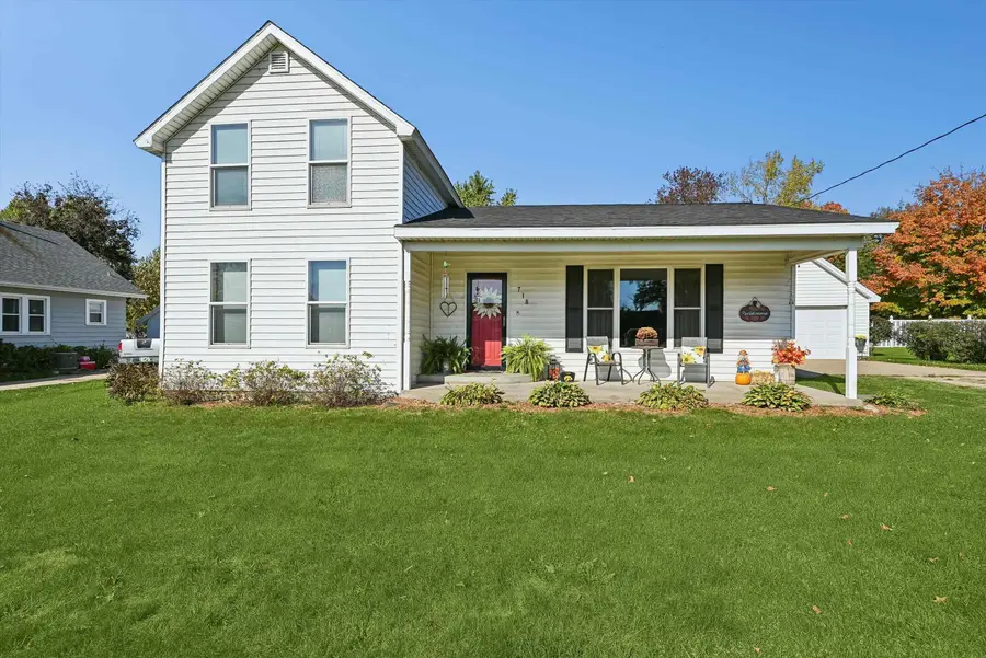718 E Main Street, Central City, IA 52214 - #2