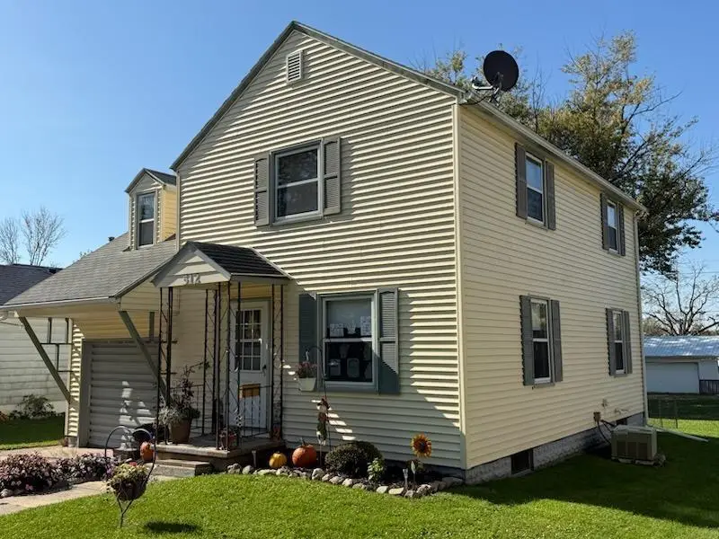 512 4th SE Avenue, Oelwein, IA 50662 - #2