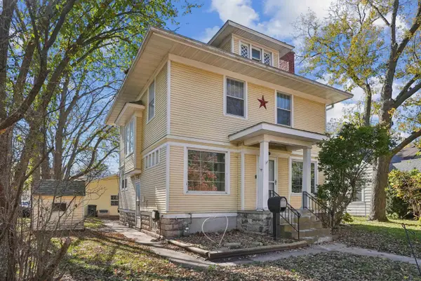 1150 Independence Avenue, Waterloo, IA 50703