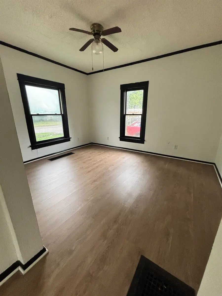 1020 Columbia Street, Waterloo, IA 50703 - #3