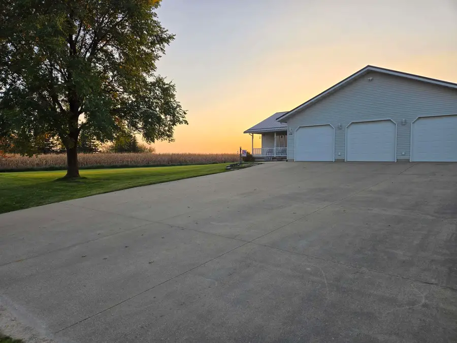 1106 5th St. Se, Cresco, IA 52136 - #3