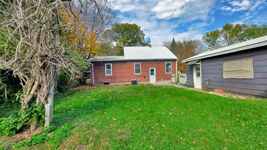 408 N Walnut Street, Shell Rock, IA 50670 - #3