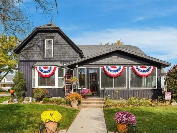 120 SW 2nd Ave., Waverly, IA 50677