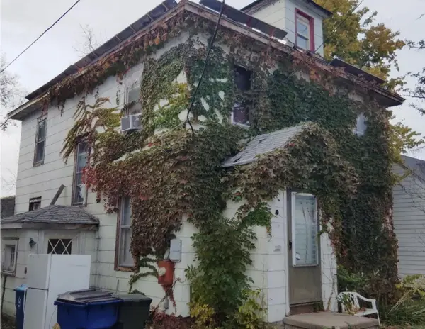1008 W 11th Street, Waterloo, IA 50702