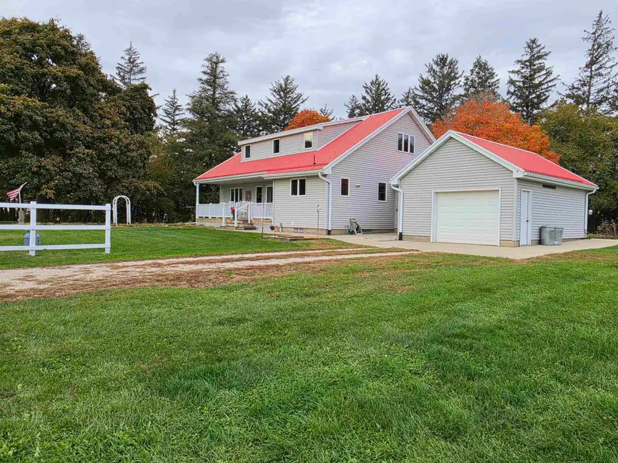 1673 T Avenue, Dysart, IA 52224 - #2