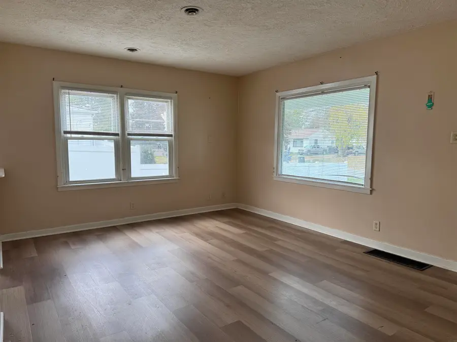 1128 Longfellow Avenue, Waterloo, IA 50703 - #3