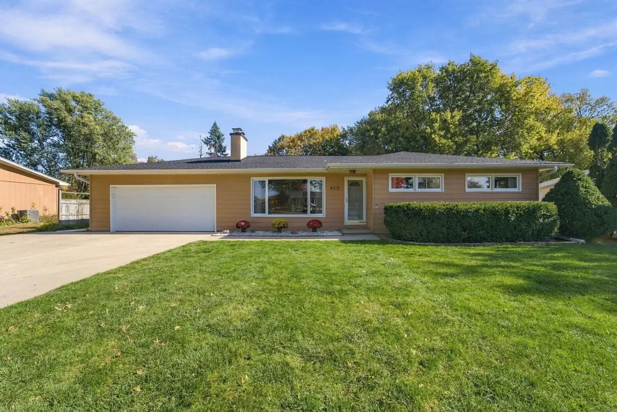 4212 Crestview Drive, Cedar Falls, IA 50613 - #1