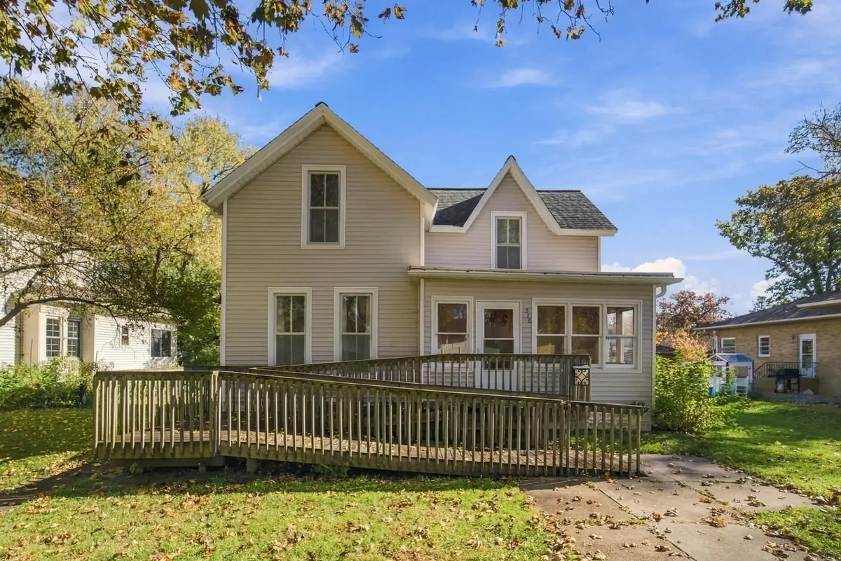 516 Olive Street, Cedar Falls, IA 50613 - #1