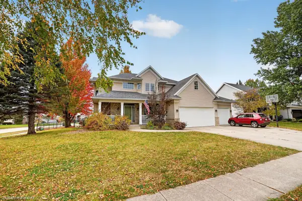 818 Eagle Ridge Road, Cedar Falls, IA 50613