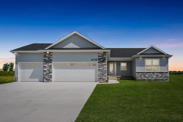 1508 Pebble Stone Place, Cedar Falls, IA 50613