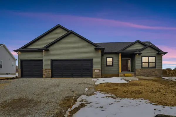 1516 Pebble Stone Place, Cedar Falls, IA 50613