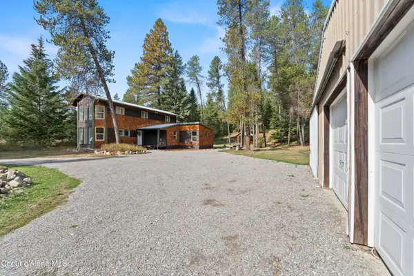 17561 E PERIMETER RD, Athol, ID 83801