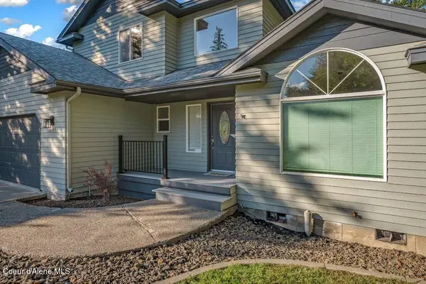 3089 E LAKE FOREST DR, Hayden Lake, ID 83835