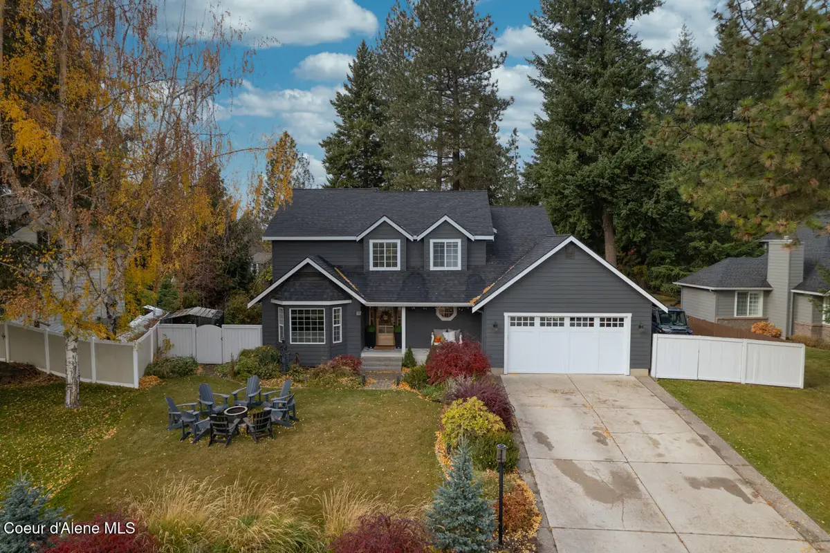8323 N TARTAN DR, Hayden, ID 83835 - Image #1