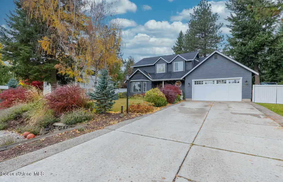 8323 N TARTAN DR, Hayden, ID 83835 - Image #2