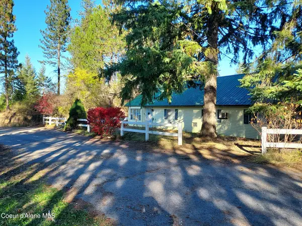 114 BAYVIEW RD, Athol, ID 83801